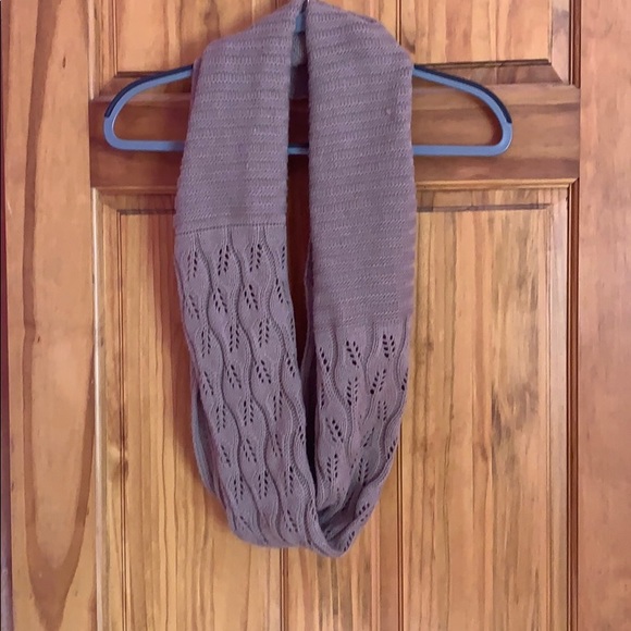 Infinity Scarf - Picture 1 of 4